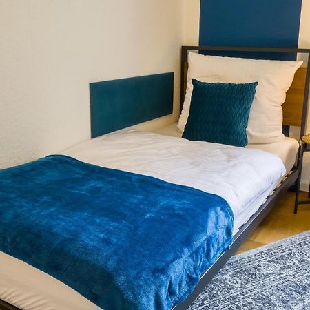 אולם Gross, Modern, Zentrumsnah Mit Parkplatz Und Garten מראה חיצוני תמונה