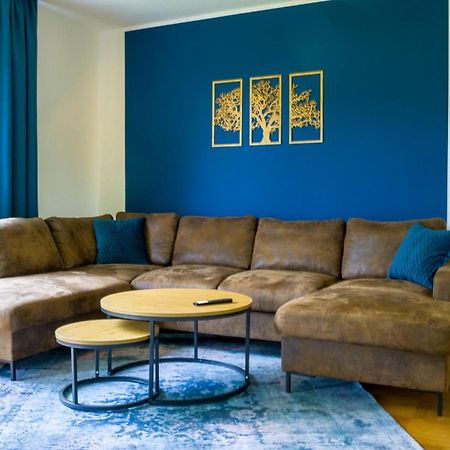 אולם Gross, Modern, Zentrumsnah Mit Parkplatz Und Garten מראה חיצוני תמונה