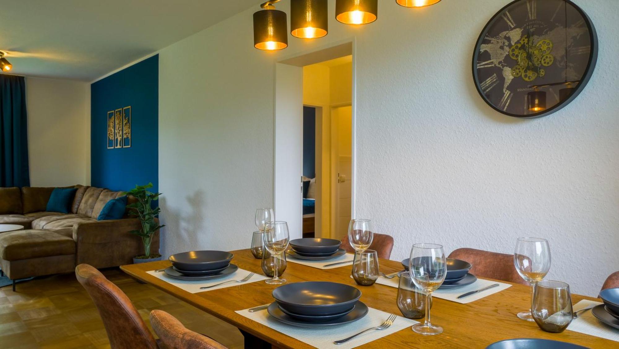 אולם Gross, Modern, Zentrumsnah Mit Parkplatz Und Garten מראה חיצוני תמונה