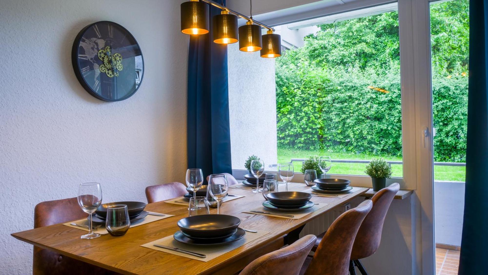 אולם Gross, Modern, Zentrumsnah Mit Parkplatz Und Garten מראה חיצוני תמונה